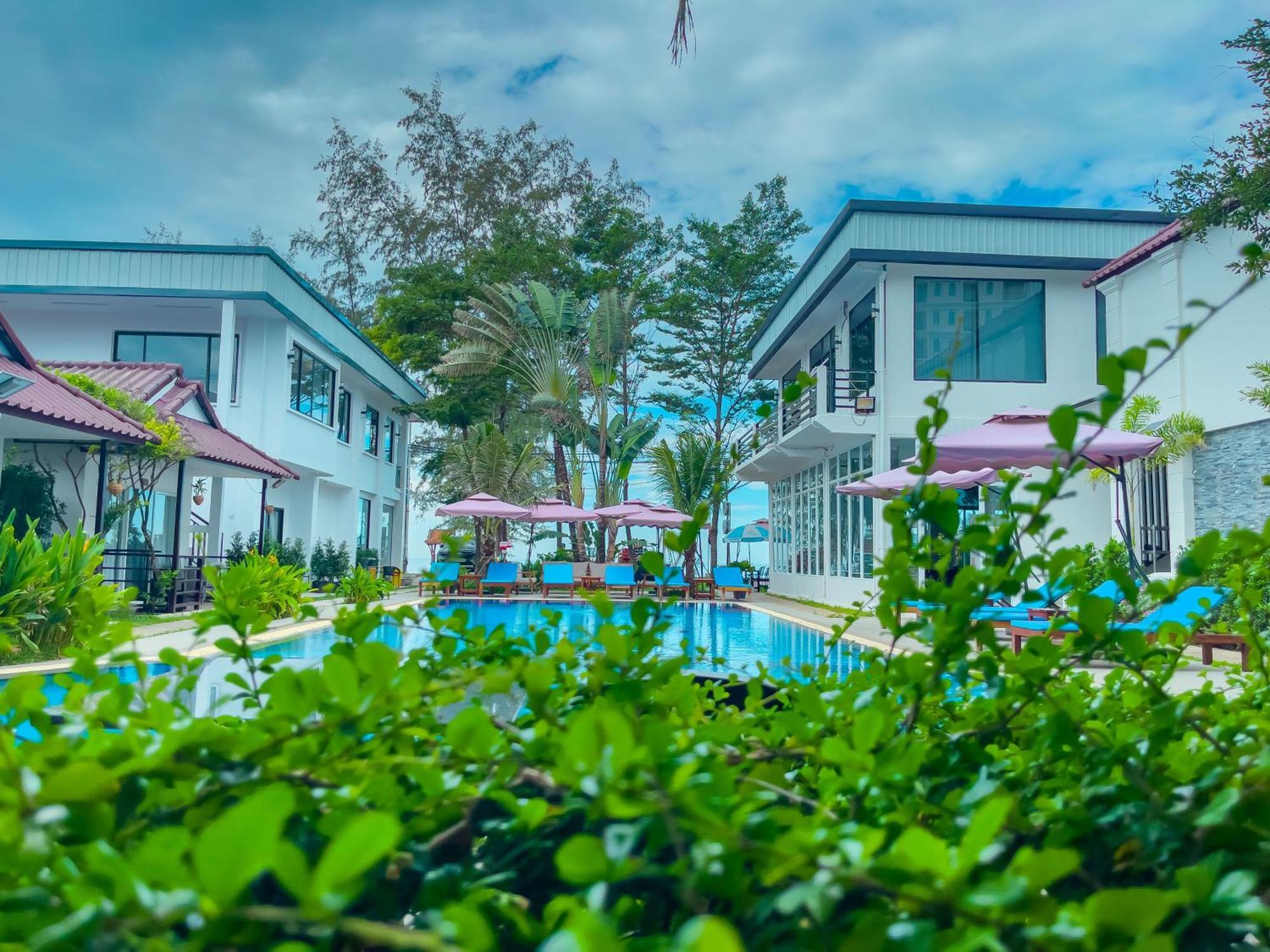 Sea Breeze Resort Sihanoukville Exterior foto